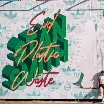 Pink panther paints street art graffiti artiest